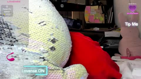 Snapshot of sweety_cum chatting on 03-29-26, 07:25 Mia online show from 03-29-26, 07:25