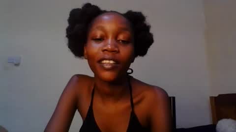 Snapshot of sweety_melanin chatting on 05-09-26, 12:27 Vickky online show from 05-09-26, 12:27