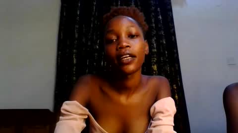 Snapshot of sweety_melanin chatting on 06-01-26, 02:02 Vickky online show from 06-01-26, 02:02