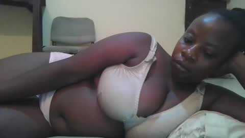 Snapshot of sweetyass25 chatting on 03-19-26, 06:23 sweetyass25 online show from 03-19-26, 06:23