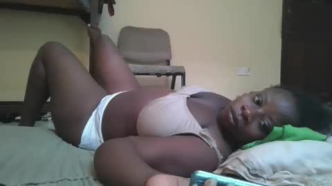 Snapshot of sweetyass25 chatting on 04-15-26, 07:15 sweetyass25 online show from 04-15-26, 07:15