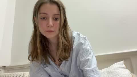 Lily online show from 07-28-26, 11:48
