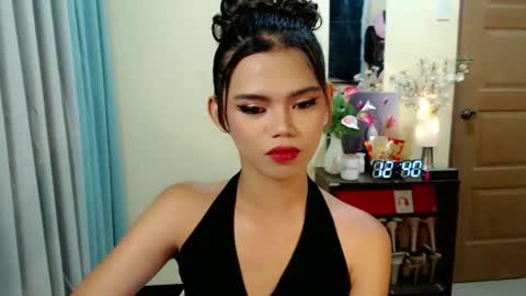 Snapshot of sweetytrannygirlxx chatting on 05-06-26, 04:41 Megan online show from 05-06-26, 04:41