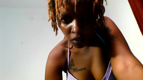 Snapshot of sweetz_candice chatting on 05-19-26, 05:41 sweetz_candice online show from 05-19-26, 05:41
