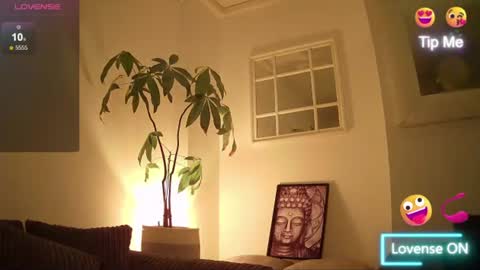 Snapshot of switchienickie chatting on 06-25-26, 11:31 switchienickie online show from 06-25-26, 11:31