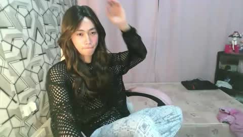 Snapshot of sydnyxox1 chatting on 06-05-26, 01:23 sydnyxox1 online show from 06-05-26, 01:23