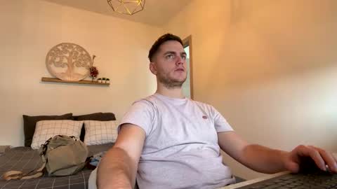 syl092 online show from 02-12-26, 10:54