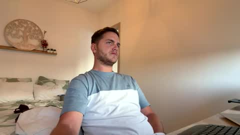 syl092 online show from 03-04-26, 04:24