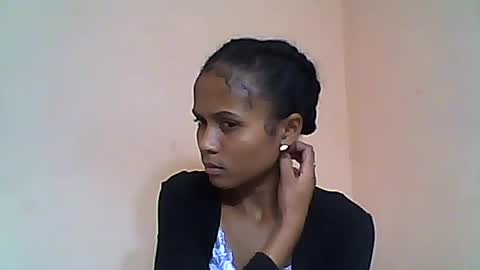 Snapshot of sylvaniah01 chatting on 06-12-26, 07:24 sylvaniah01 online show from 06-12-26, 07:24