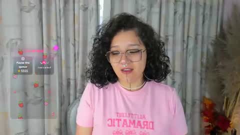 Snapshot of sylvara_bx chatting on 06-29-26, 12:05 online show from 06-29-26, 12:05