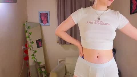 Snapshot of t_blonde chatting on 08-02-26, 04:49 Dani she online show from 08-02-26, 04:49