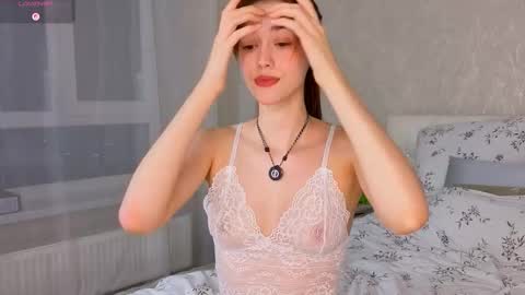 Snapshot of t_tragedienne chatting on 02-01-26, 01:20 Heeey im Helena3 -- fav555100333 -- pvts only premium and after my public show 3 online show from 02-01-26, 01:20