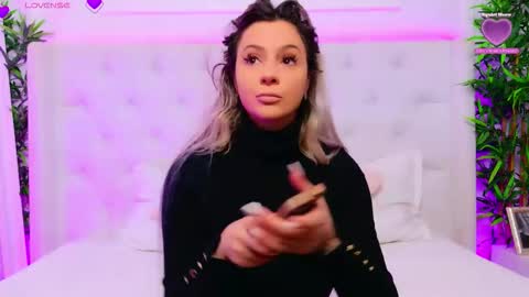 Arianna online show from 01-12-26, 01:16