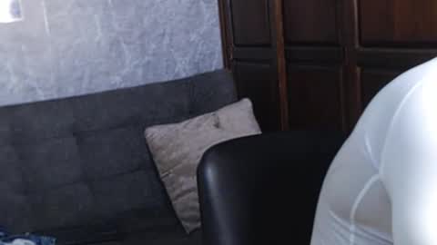 Tairon Tucke online show from 12-15-24, 12:07