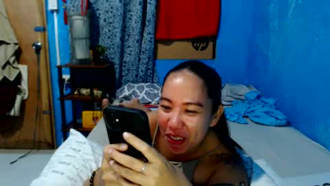 Snapshot of takemetoheavenbaby chatting on 06-12-26, 11:53 anne online show from 06-12-26, 11:53