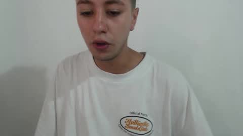 Snapshot of talhi_ chatting on 01-06-26, 05:49 talhi_ online show from 01-06-26, 05:49