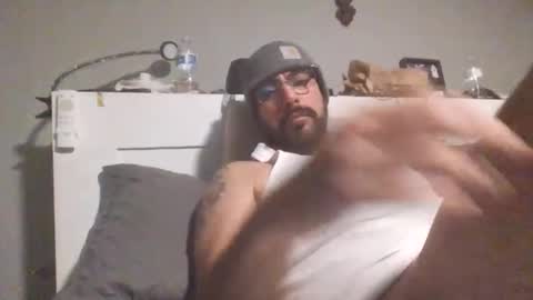 Snapshot of talllatino310 chatting on 04-27-26, 01:47 talllatino310 online show from 04-27-26, 01:47