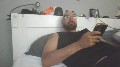 Snapshot of talllatino310 chatting on 05-14-26, 07:31 talllatino310 online show from 05-14-26, 07:31