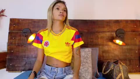 Snapshot of tamara_sanz1 chatting on 07-07-26, 10:52 online show from 07-07-26, 10:52