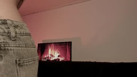 Snapshot of tamarathompsonn chatting on 07-28-26, 12:40 Tamara. online show from 07-28-26, 12:40
