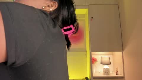 Snapshot of tamarazaki chatting on 04-18-26, 07:40 Tami online show from 04-18-26, 07:40