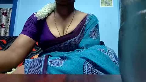 Snapshot of tamilmadhi520 chatting on 04-17-26, 06:11 tamilmadhi520 online show from 04-17-26, 06:11