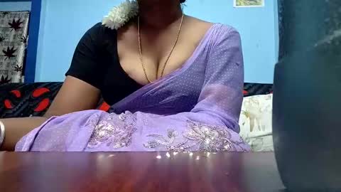 Snapshot of tamilmadhi520 chatting on 05-09-26, 05:40 tamilmadhi520 online show from 05-09-26, 05:40