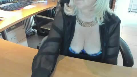 Snapshot of tammy4camfun chatting on 06-17-26, 11:34 Tammy online show from 06-17-26, 11:34