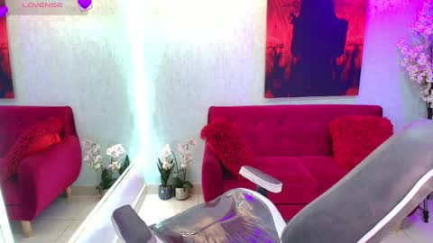 Snapshot of tammy_petit chatting on 04-26-26, 03:48 Tammy online show from 04-26-26, 03:48