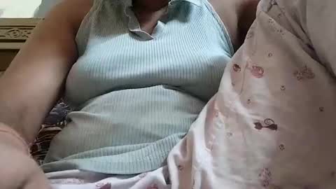 Snapshot of taniya_roy4628 chatting on 04-27-26, 06:55 taniya_roy4628 online show from 04-27-26, 06:55