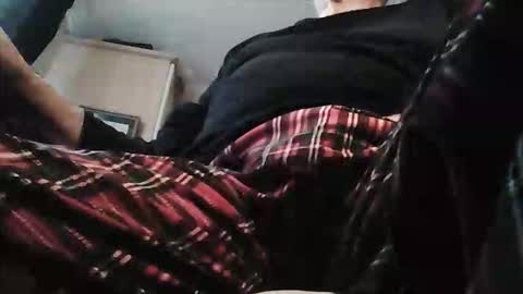 Snapshot of tantric43 chatting on 12-02-25, 09:36 alex tanner online show from 12-02-25, 09:36