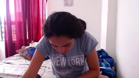 Angeline  Follow  online show from 12-09-24, 07:39