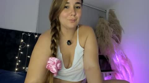 tara__ online show from 04-13-26, 01:33