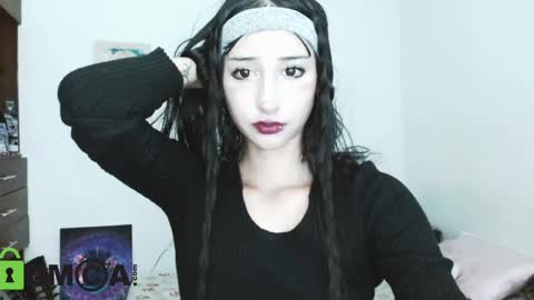 xemy Please help me to reach 1000 thumbs up online show from 02-04-25, 07:07