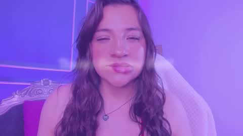 Snapshot of tarataylorr chatting on 02-09-26, 02:37 Tara online show from 02-09-26, 02:37