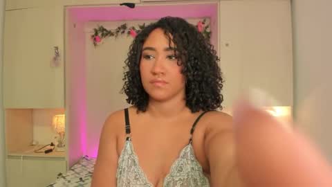  T A R A  online show from 03-19-26, 04:38