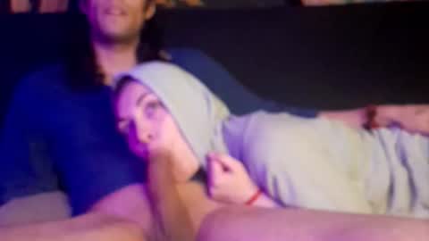 T  J   online show from 10-12-25, 04:50