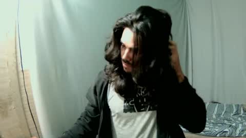 tarzanz_here online show from 05-10-26, 12:05