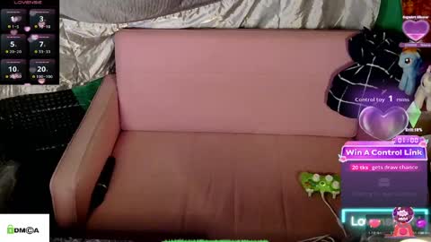 Snapshot of tashakai chatting on 04-24-26, 02:03 TashaKai online show from 04-24-26, 02:03