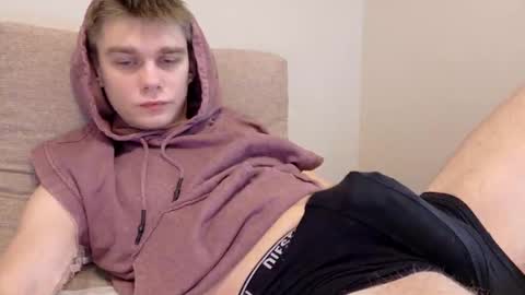 Snapshot of tasteithorny chatting on 04-29-26, 01:48 tasteithorny online show from 04-29-26, 01:48