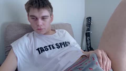 Snapshot of tasteithorny chatting on 05-12-26, 05:37 tasteithorny online show from 05-12-26, 05:37