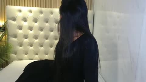 HAZEL online show from 10-26-25, 06:47