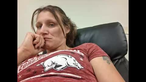 tastypeach6989 online show from 04-08-26, 03:45