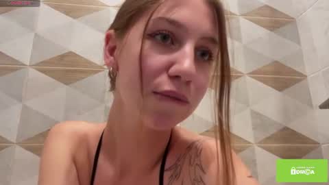 Snapshot of tastyvinni chatting on 07-04-26, 03:40 Veni online show from 07-04-26, 03:40