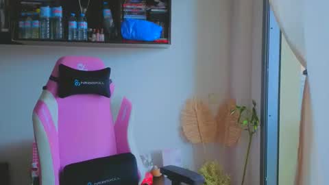 Snapshot of tatiana2224 chatting on 04-27-26, 08:45 tatiana2224 online show from 04-27-26, 08:45