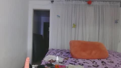 tatiana giraldo online show from 04-14-26, 02:17