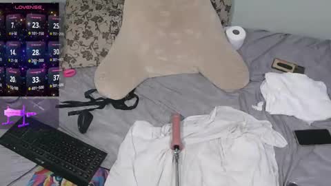 tattogirl06 online show from 05-18-26, 05:41