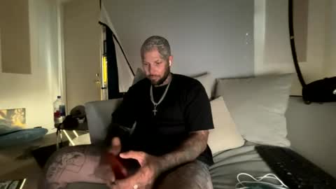 Snapshot of tattoo23inky chatting on 06-14-26, 02:08 inky online show from 06-14-26, 02:08