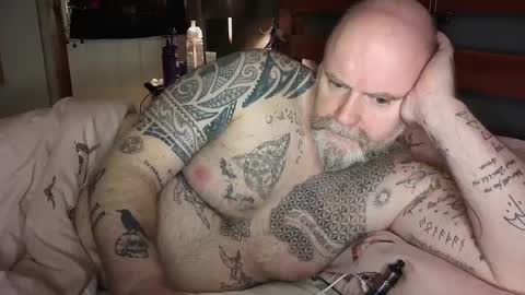 Tattooeddilf 01 online show from 12-25-24, 10:48