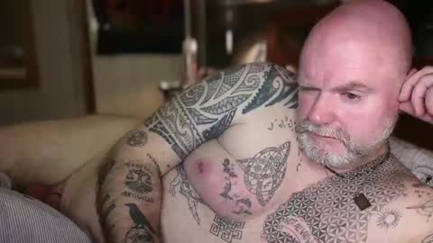 Tattooeddilf 01 online show from 03-04-26, 10:38